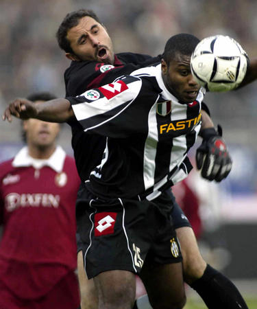 本世纪俱乐部+国家队助攻榜单：梅西446次第1，C罗305次第6（本世纪助攻榜（俱乐部+国家队）：梅西446次居首，C罗305次位列第六）