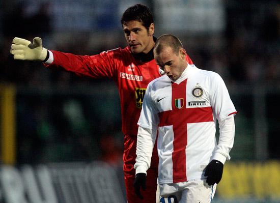 1-2折戟亚平宁！英超11.4亿豪门惨遭逆转跌出前8 各项赛事4场不胜（亚平宁客场1-2遭翻盘！英超11.4亿豪门跌出前八，各线已四场不胜）