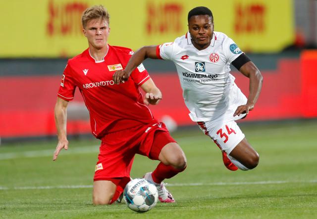 江苏业余足球再添活力 “我爱足球”城市联赛赋能基层足球发展（江苏业余足球活力再升级，“我爱足球”城市联赛助推基层发展）