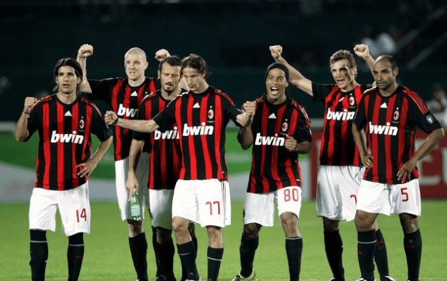 1.5亿买两个同水平的边角料中锋，曼联真是神人