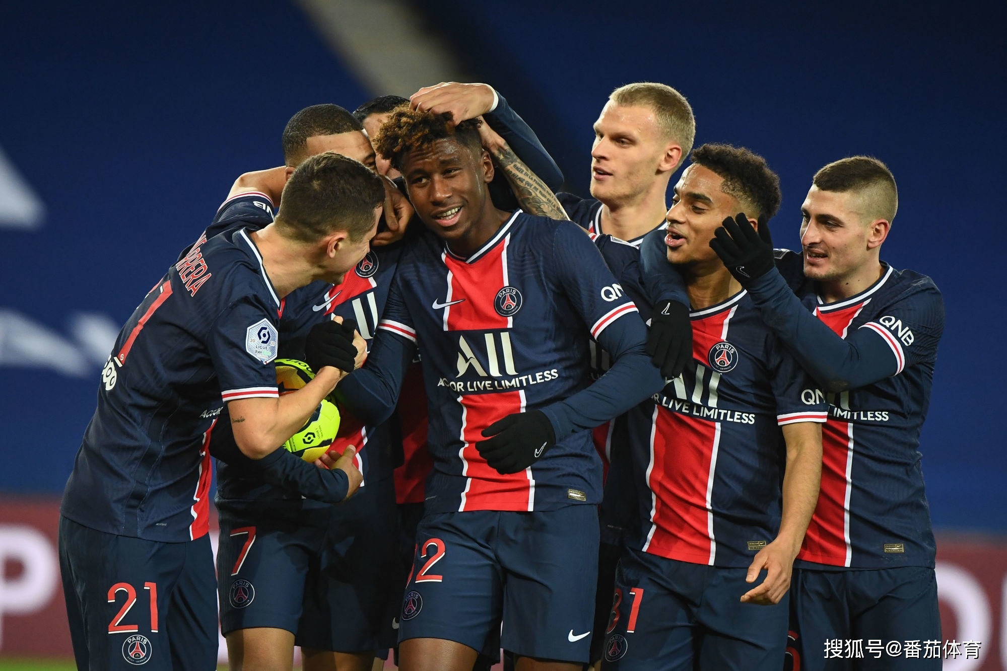 FIFA2024最佳阵容：维尼罗德里领衔 哈兰德入选（FIFA 2024年度最佳阵容：罗德里携维尼领衔，哈兰德上榜）