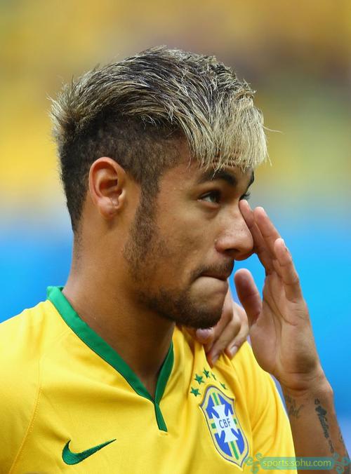 阿斯谈法布雷加斯：当下最被热捧少帅 曼城or巴萨？选择在他手中（阿斯：法布雷加斯已成炙手可热少帅，曼城还是巴萨？主动权在他手中）