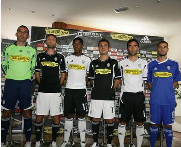 数据网站分析字母哥未来：三成概率留队，三成概率去尼克斯