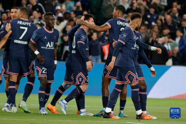 篮球篮网更新战术板，全队轮转更灵活