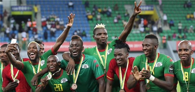 邵佳一告别西海岸球员：一天是你们教练，就永远是