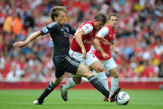 13年不败！英超三强出击，阿森纳后卫接近停赛，切尔西有替代方案