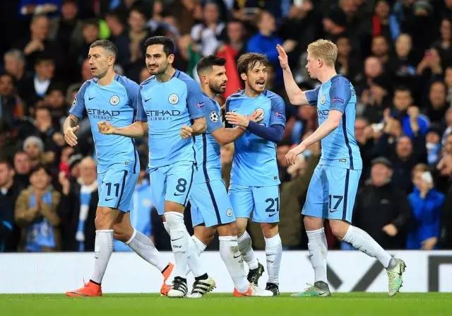 法媒预测法国战阿塞拜疆首发：埃基蒂克、马特塔搭档锋线（法国战阿塞拜疆首发前瞻：埃基蒂克与马特塔携手领衔锋线）