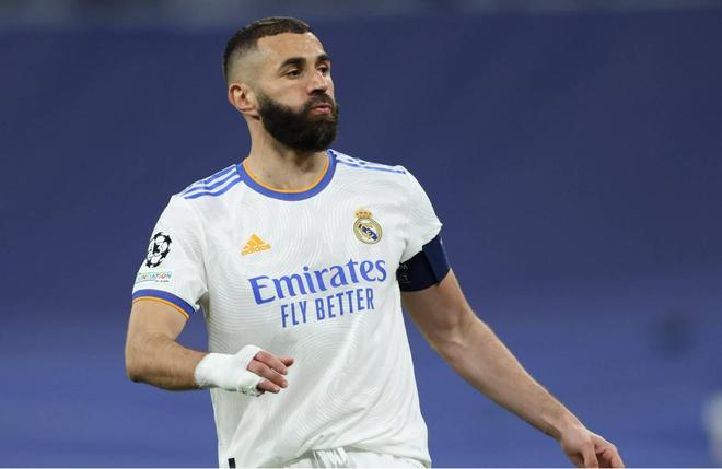 意甲最新动态：米兰锁定18岁新锋，国米仅落榜首一分