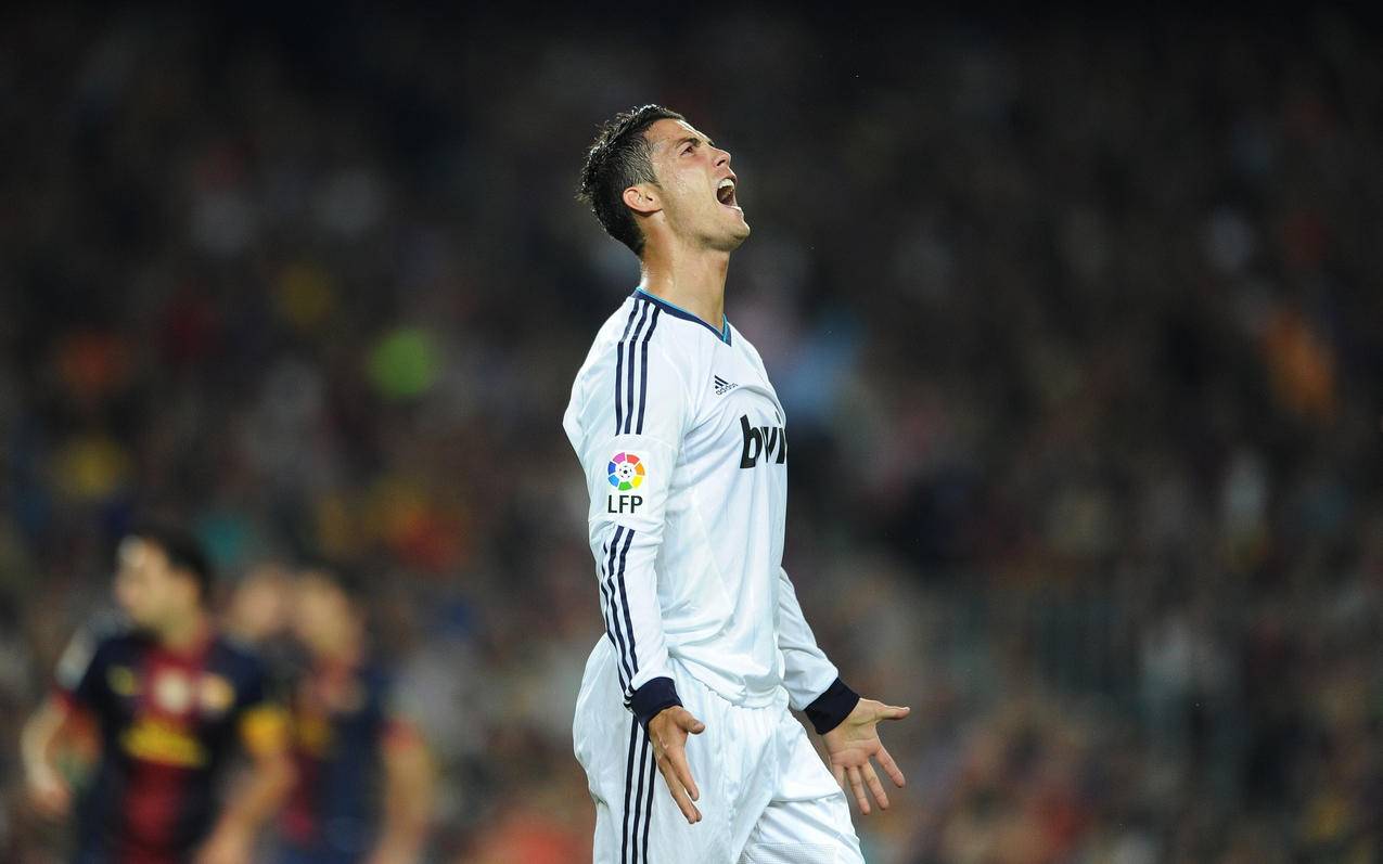 曼晚：芬兰富豪愿意5年5亿美金赞助曼联，助其成为全欧第一（曼晚：芬兰富豪拟五年投入5亿美元赞助曼联，助其冲击欧洲第一）