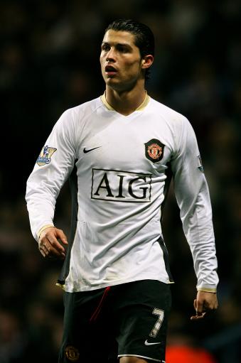 法比奥不该金靴！水分大，中超规则有瑕疵，4项数据，瓦卡才是金靴（法比奥金靴含金量不足？中超规则存瑕疵，四项数据力证瓦卡更配得上）