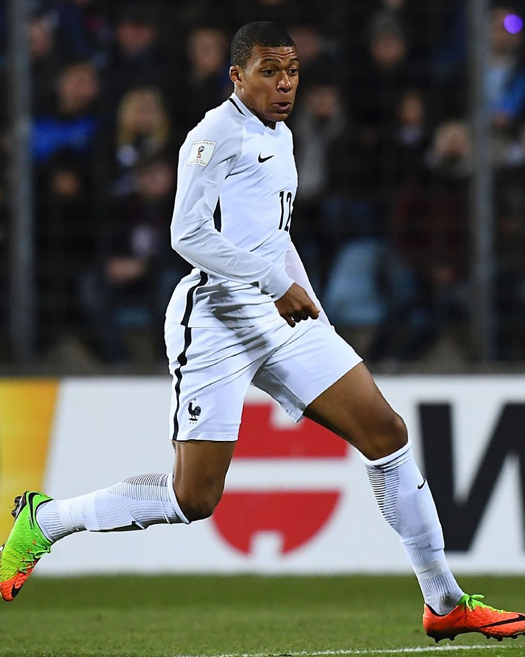 【英超联赛第18轮】曼联vs纽卡斯尔联伤病名单最新（英超第18轮：曼联对阵纽卡斯尔联伤病最新汇总）